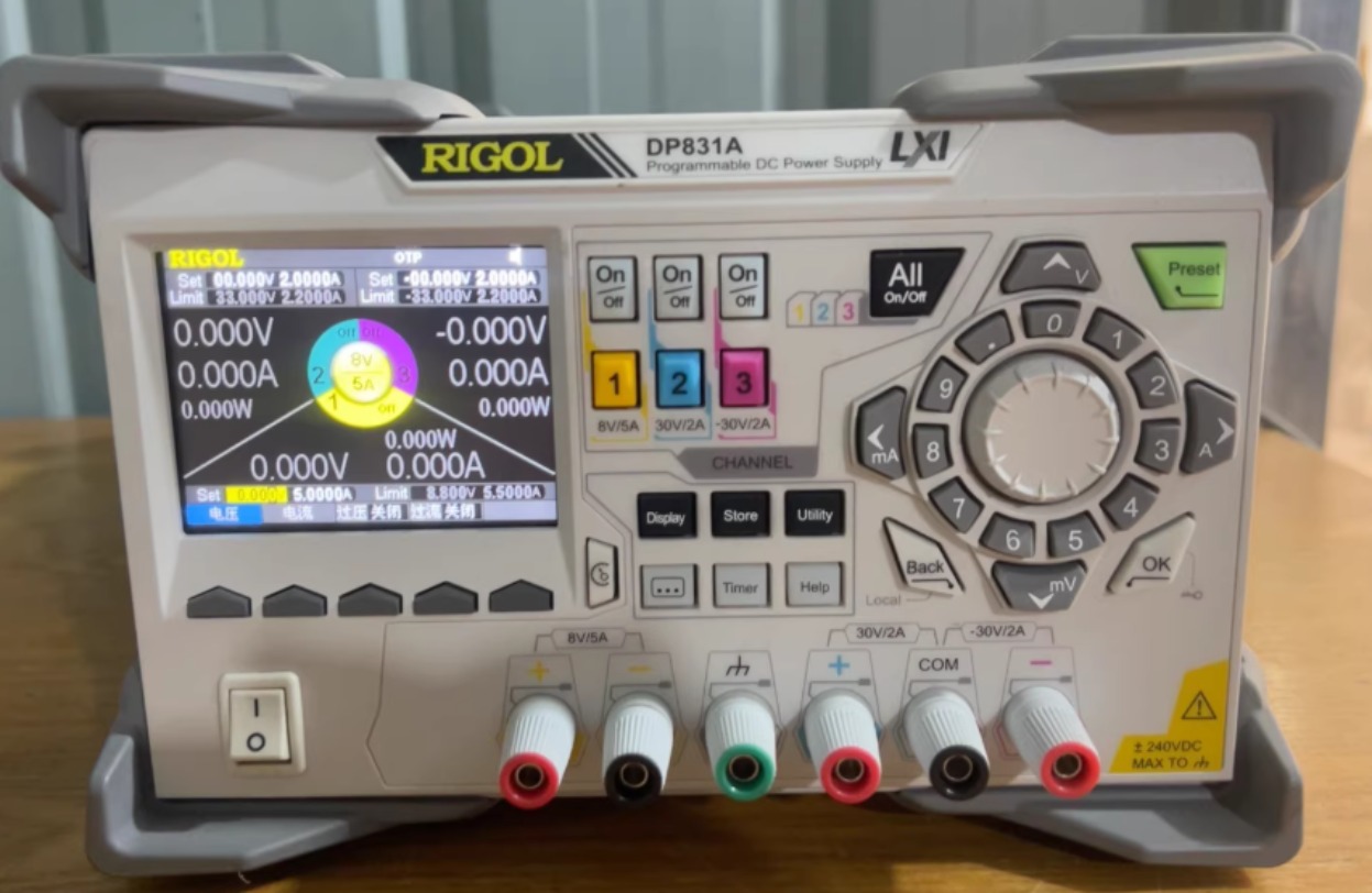 1 st Rigol DP831A Triple Outpu - Linear Dc Power Supply Triple Output recensie en prijs
